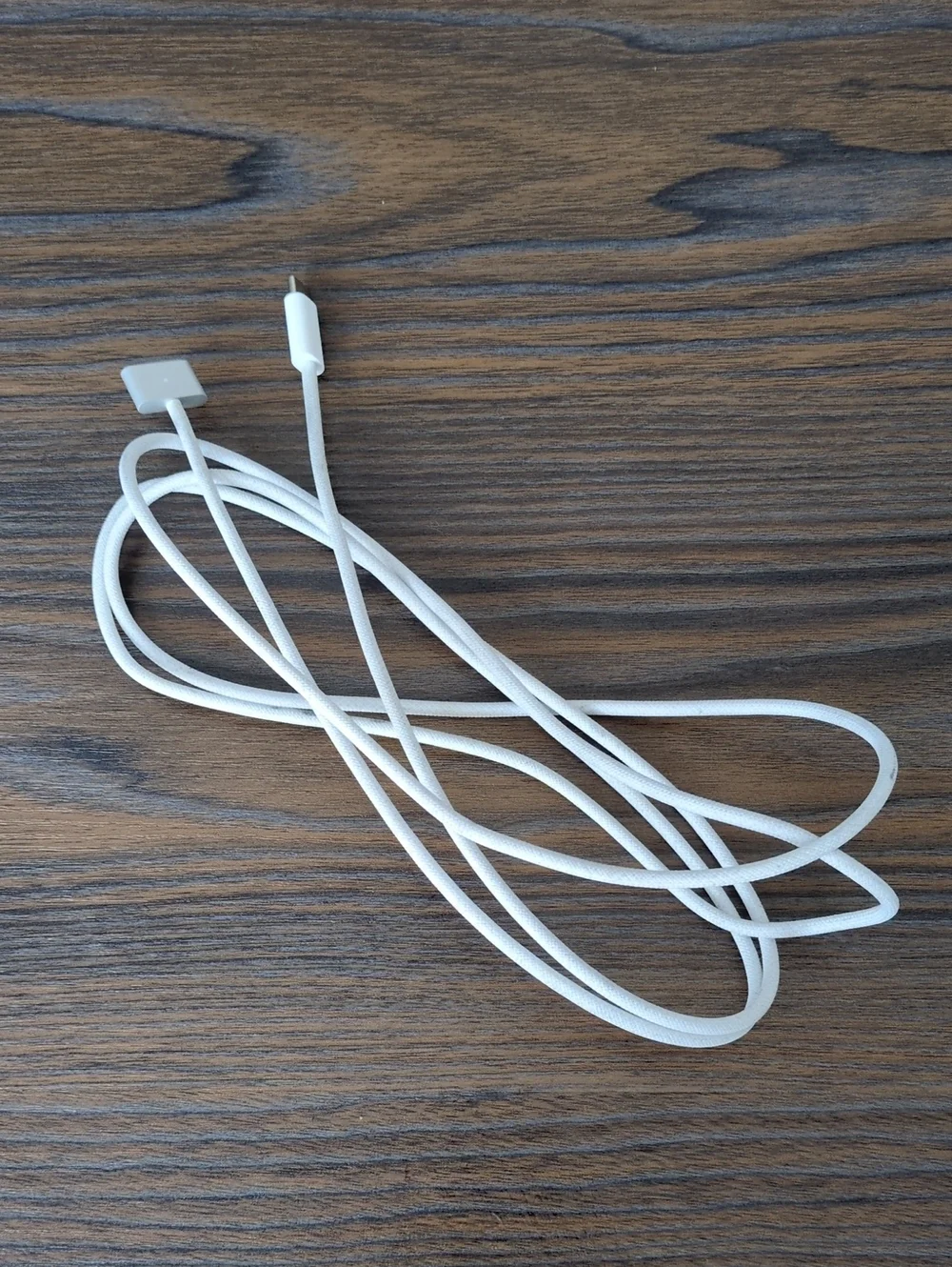 Apple USB-C to MagSafe 3 Cable (2m) - Silver